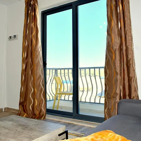 Seaside Serenity Retreat Apartment
